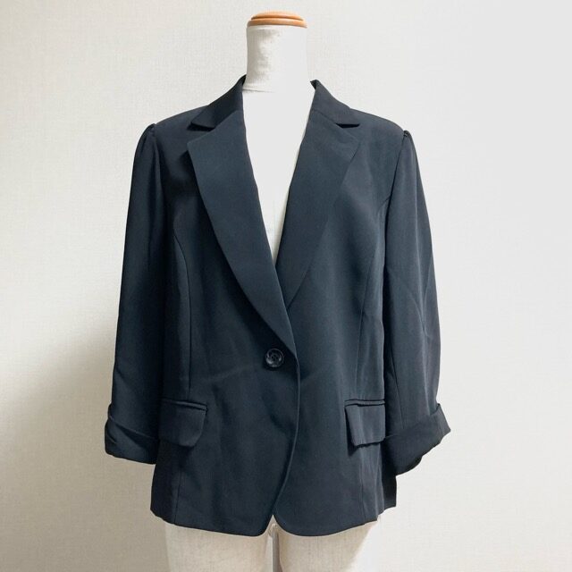 ローズティアラのジャケットを買取しました！クールな雰囲気