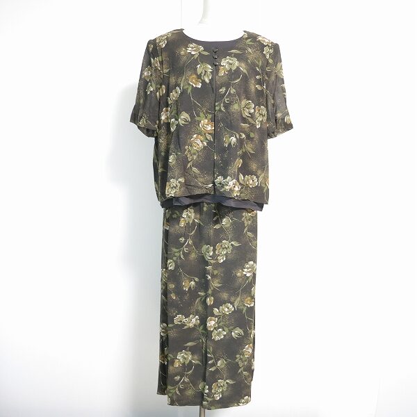 目立ちすぎない レリアンのセットアップを買取しました