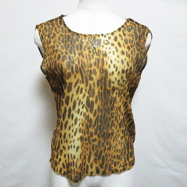 伊太利屋のカットソーを買取しました｜シワ加工でほっそり