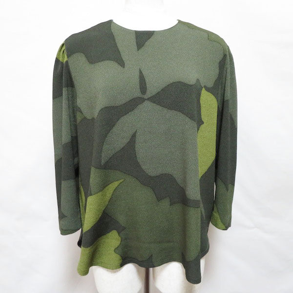 詩仙堂の安定感ある緑が素敵なカットソーを買取しました