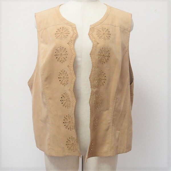 カットワークが綺麗なレリアンのジレを買取しました