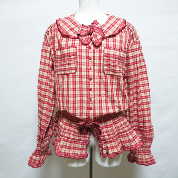 ピンクハウスのシャツを出張買取にて買取しました