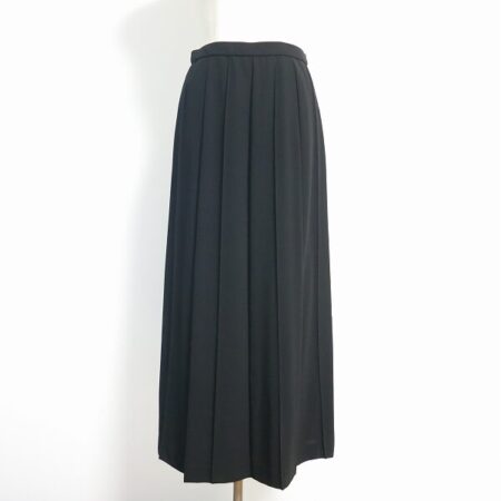 レリアンのスカートを買取しました！日常にも出番が多そうです