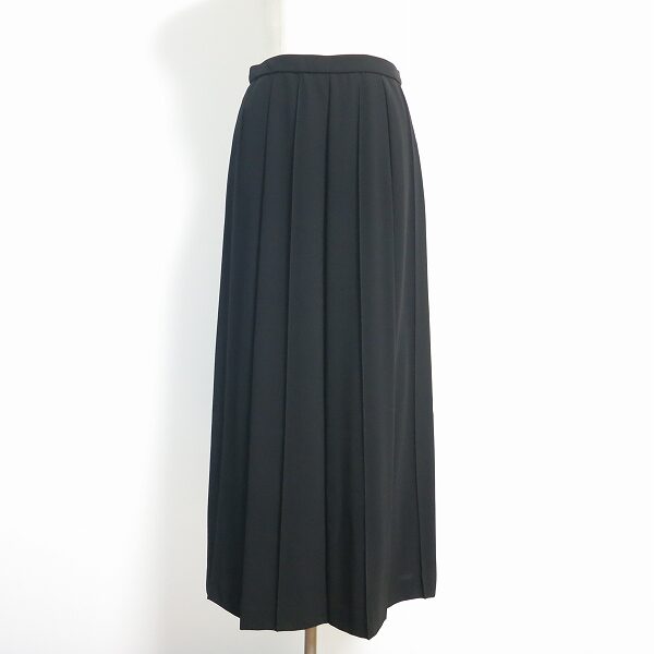 レリアンのスカートを買取しました!日常にも出番が多そうです