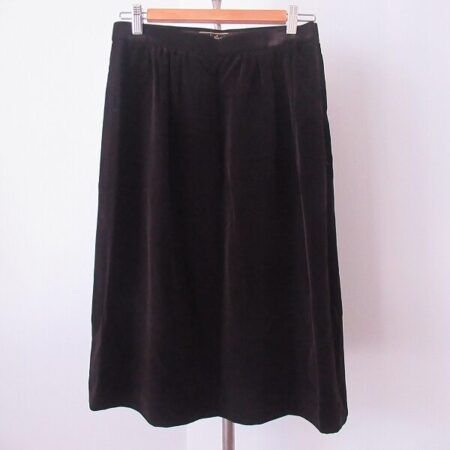 ベロア調で大人に！レリアンのスカートを買取しました