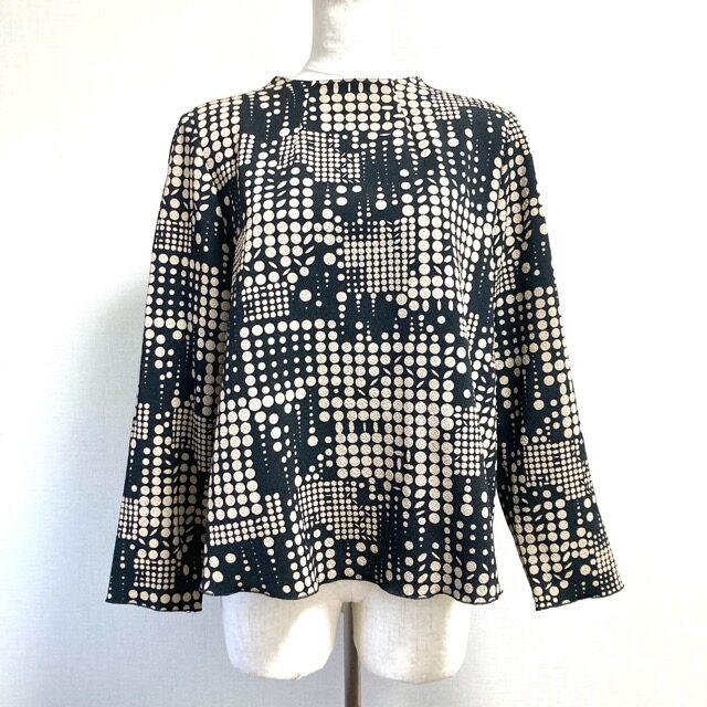 詩仙堂のカットソーを買取しました！豪華だけれど落ち着きある雰囲気