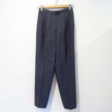 レリアンのパンツを買取しました！グレーとセンタープレスで程よいシャープさ