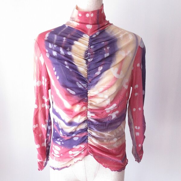 伊太利屋のカットソーを買取しました!引き込まれそうな色使い