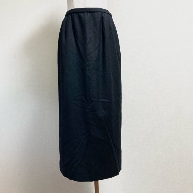 綺麗な大人の王道 レリアンのタイト×ロング スカートを買取しました