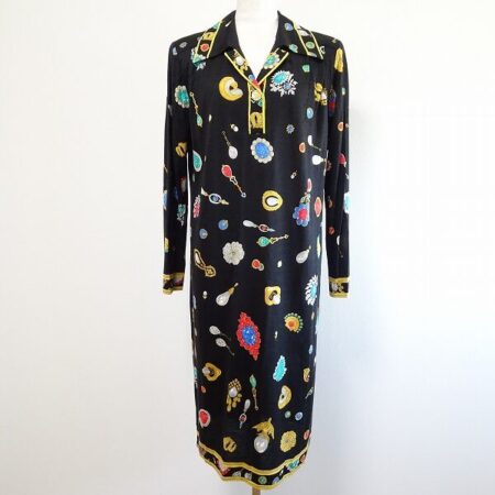 チャーミングな宝石柄で垢抜けたおしゃれを！レオナールのワンピース