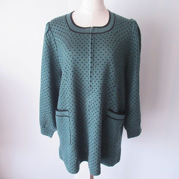 グリーンが綺麗な斉藤都世子のニットを買取しました