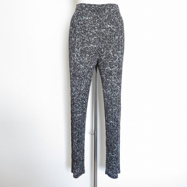 グレー具合がかっこいい プリーツプリーズのパンツを買取しました