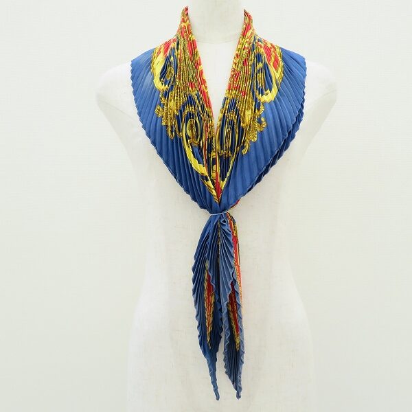 首もゴージャスに！エルメスのスカーフを買取しました