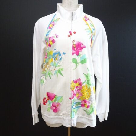 綺麗さとすっきり感も満載 レオナールのブルゾンを買取しました