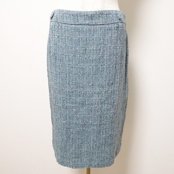 マックスマーラのスカートを買取しました！青のツイードが綺麗でさわやか