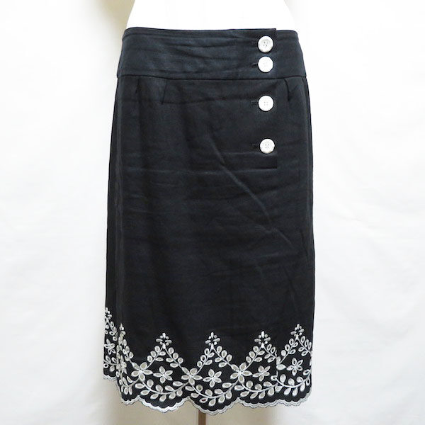 ユキトリイのスカートを買取しました！レースのバランスが素敵