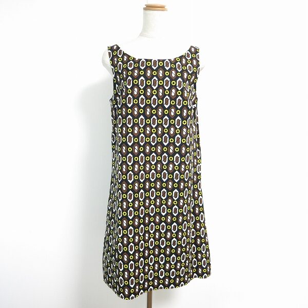 個性豊かな柄がセクシー プラダのワンピースを買取しました