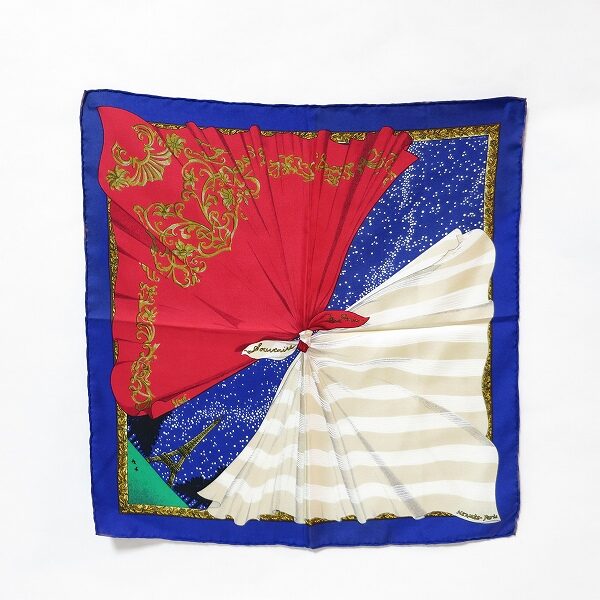 煌びやかな印象になる エルメスのスカーフを買取しました