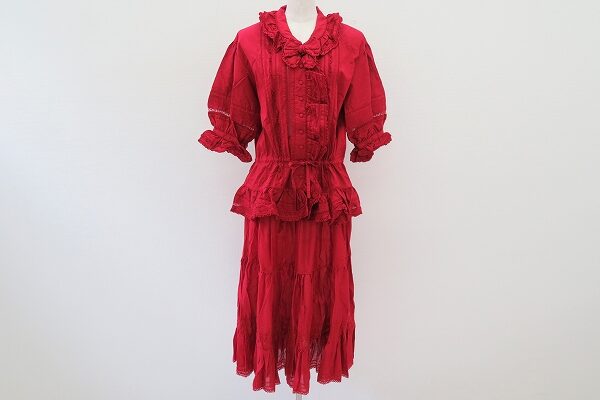 ガーリーさをUP！ピンクハウスのロングスカートセットアップを買取させて頂きました