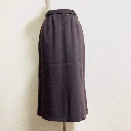 美しさが出た茶色が決め手 レリアンのスカートを買取しました