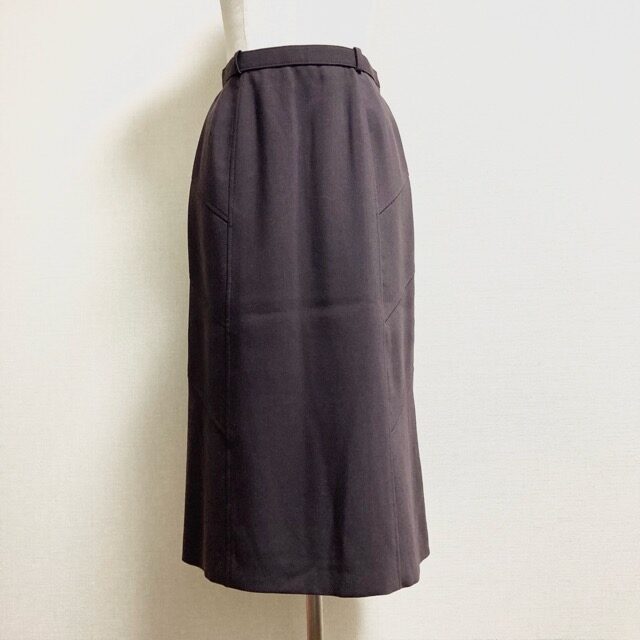 美しさが出た茶色が決め手 レリアンのスカートを買取しました