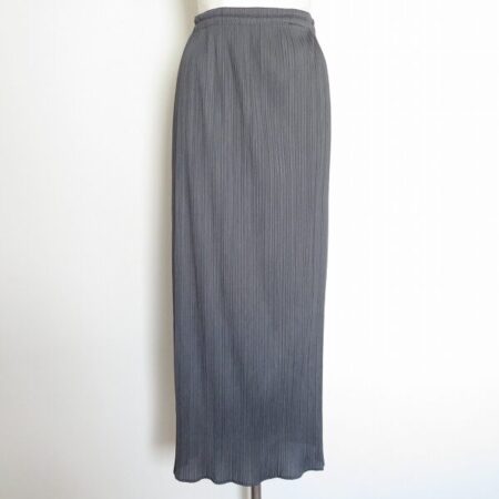 さりげない大人の魅力が光る！プリーツプリーズのスカートを買取しました