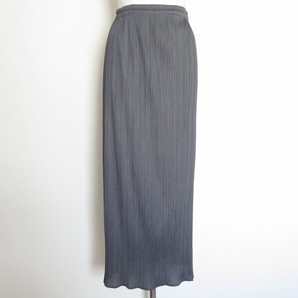 さりげない大人の魅力が光る！プリーツプリーズのスカートを買取しました