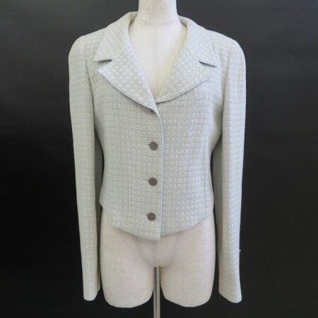 品格の良さもある シャネルのジャケットを買取しました