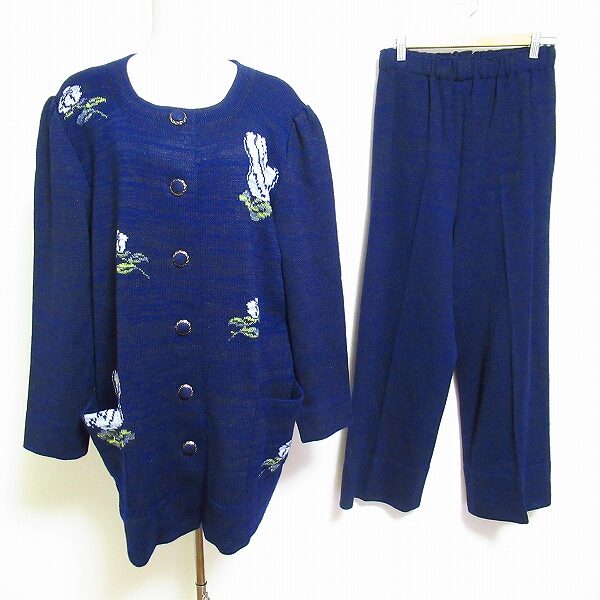 斉藤都世子のセットアップを買取しました！濃い紺がかっこいい