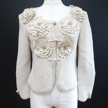 ボリューム満点の花が可愛い ノコオーノのカーディガンを買取しました