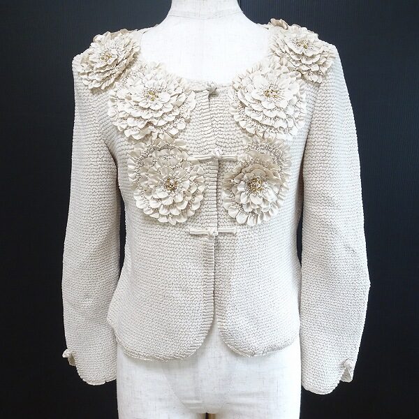 ボリューム満点の花が可愛い ノコオーノのカーディガンを買取しました