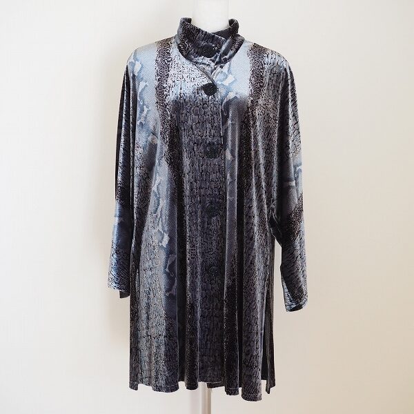 伊太利屋のカーディガンを買取しました！ベロア調のしっとり感がツボ