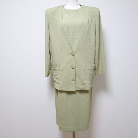 やわなグリーンが決めて 三年坂のセットアップを買取しました