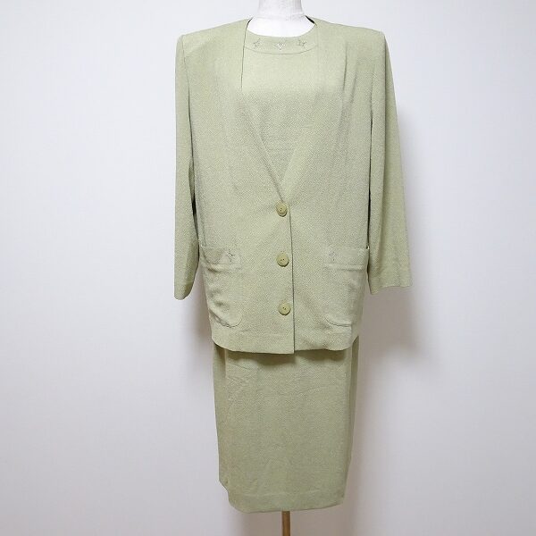 やわなグリーンが決めて 三年坂のセットアップを買取しました