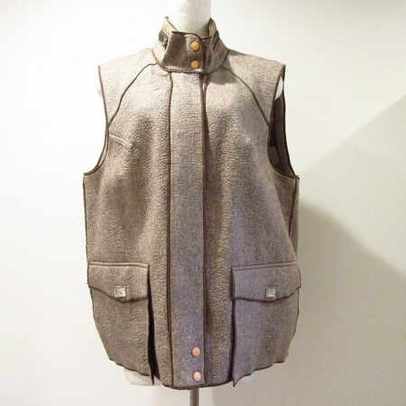 不用になったトレンド品は買取で！伊太利屋のベストを買取いたしました