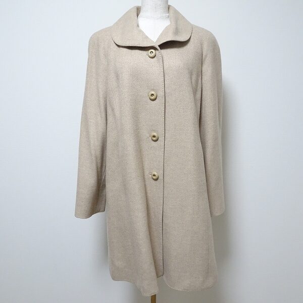 清楚さがしっかりある ジュンアシダのコートを買取しました