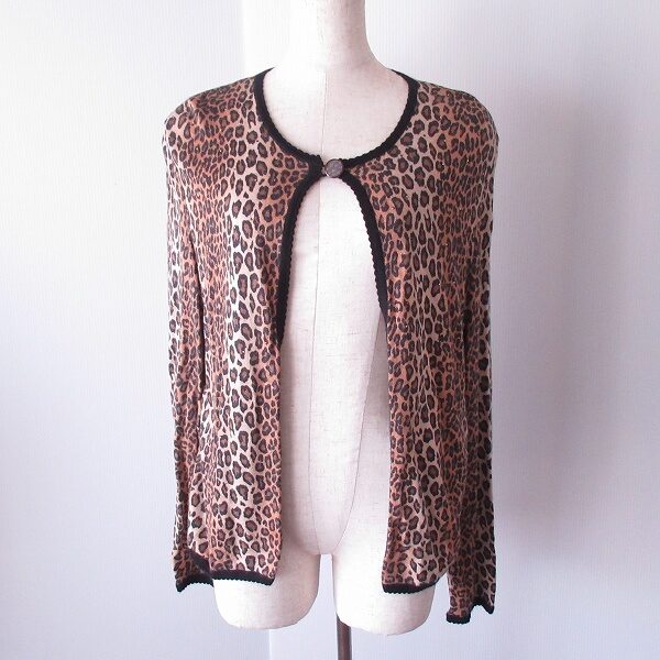 女性スタッフが多数在籍し対応！伊太利屋のカーディガンを買取いたしました