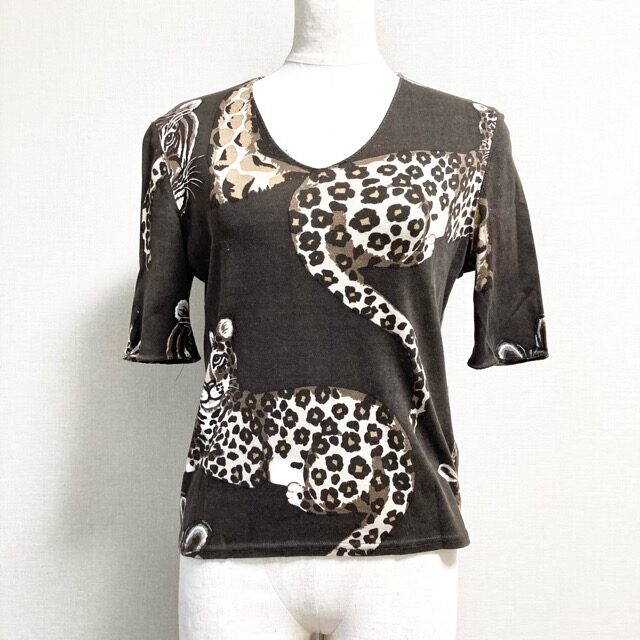 散らばるヒョウがかっこいい 伊太利屋のカットソーを買取しました