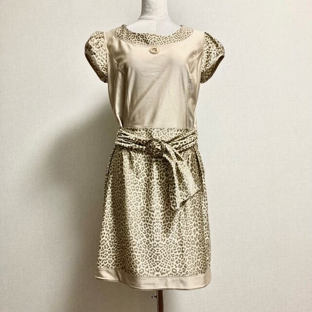 煌びやかさ漂う 伊太利屋のワンピースを買取しました