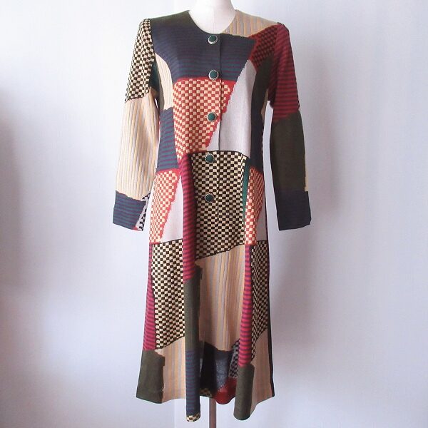 綺麗な色使いに胸も高鳴ります 斉藤都世子のワンピースを買取しました