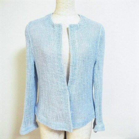 アクリスのジャケットを買取しました！水色がとにかく綺麗です