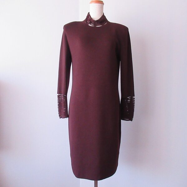 色っぽい雰囲気 アクリスのワンピースを出張買取ご利用のお客様より買取しました