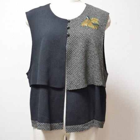 詩仙堂のジレを出張買取しました！フリルも効いている