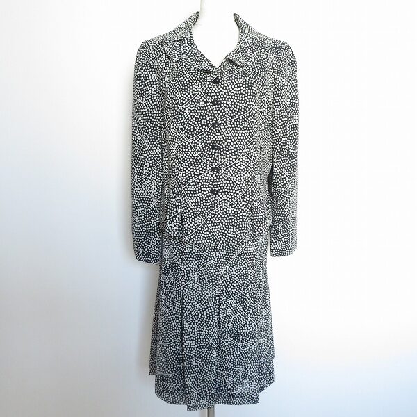 ジュンアシダのスカートスーツを出張買取ご利用のお客様より買取しました