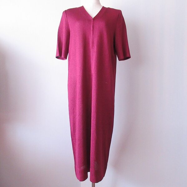 紫×ロングでしっとりと|斉藤都世子のワンピースを買取しました