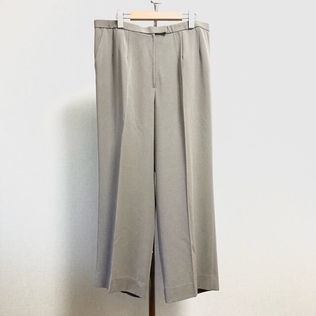 使い勝手がいいグレー！レリアンのパンツを買取しました