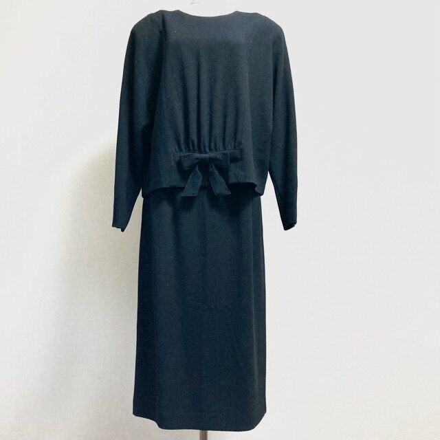 【レリアン】フォーマル感満載!スカートスーツを買取しました