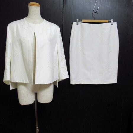 アクリスのツーピースを出張買取いたしました！