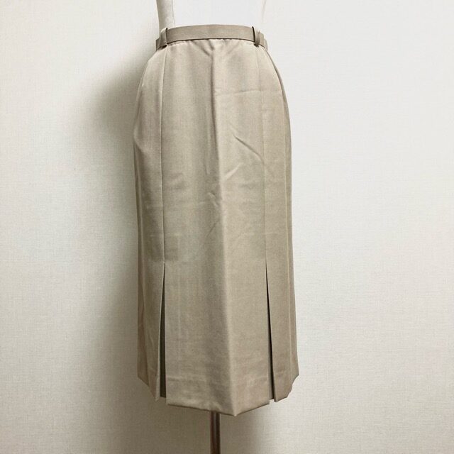 レリアンのスカートを買取しました!間違いないベージュ
