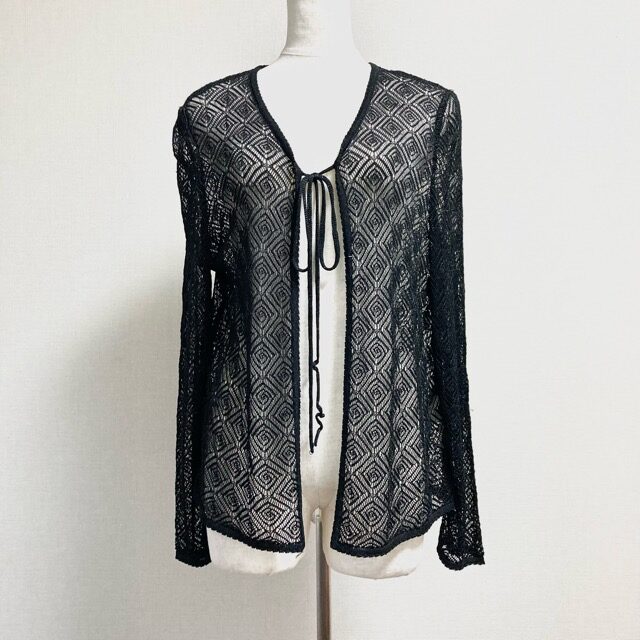 イタリヤのカーディガンを買取しました!カーディガンらしからぬスッキリさ